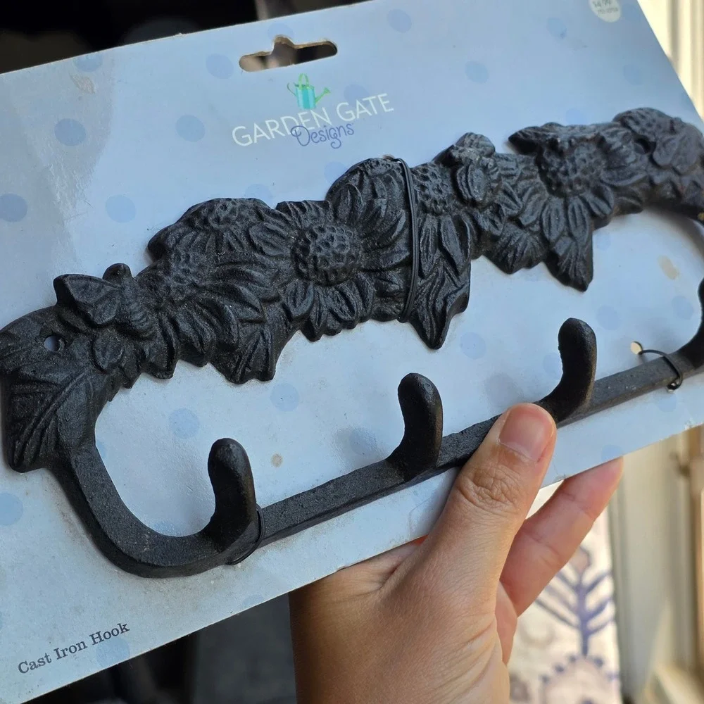 Garden Gate Designs Cast Iron Sunflower Wall Hook Rack Black Floral 4-Hook 9in